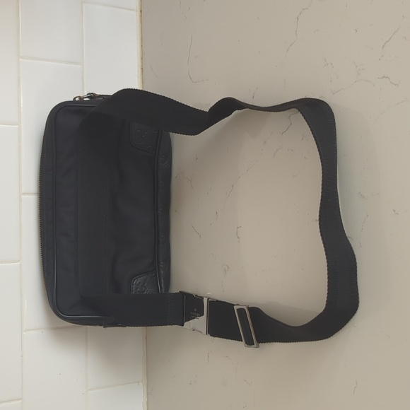 Gucci Bum/Belt Bag Crossbody - Picture 8 of 12